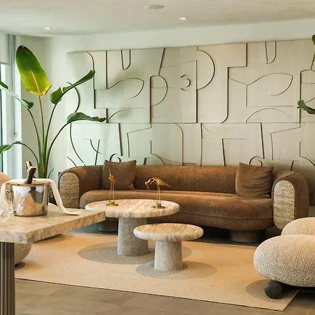 Four Hills Ξενοδοχείο 3*