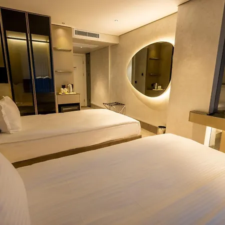 Hotel Four Hills 3*