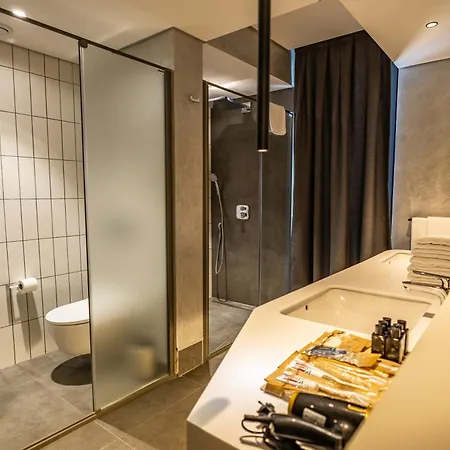 Hotel Four Hills