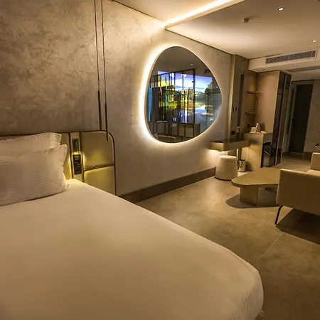 Hotel Four Hills 3*