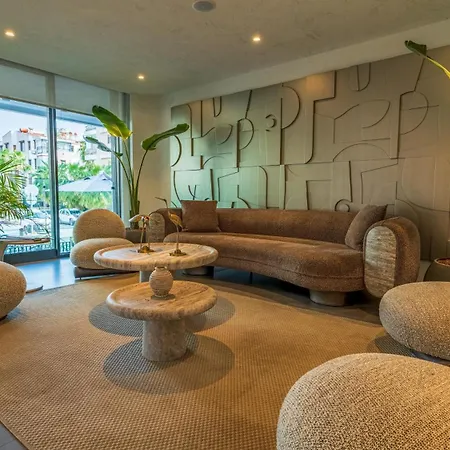 Ξενοδοχείο Four Hills