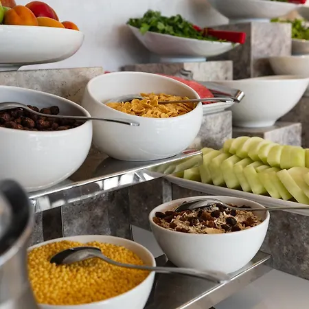 Four Hills Ξενοδοχείο 3*