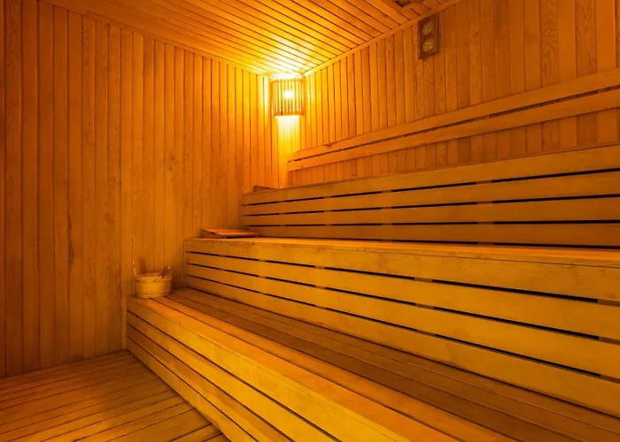 Four Hills 3*