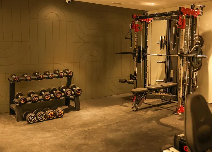 Four Hills Отель