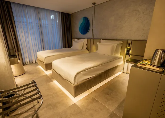 Hotel Four Hills