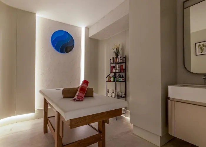 Отель Four Hills Анталья