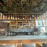 Four Hills Hotel